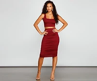 Chic And Basic Ruched Midi Skirt