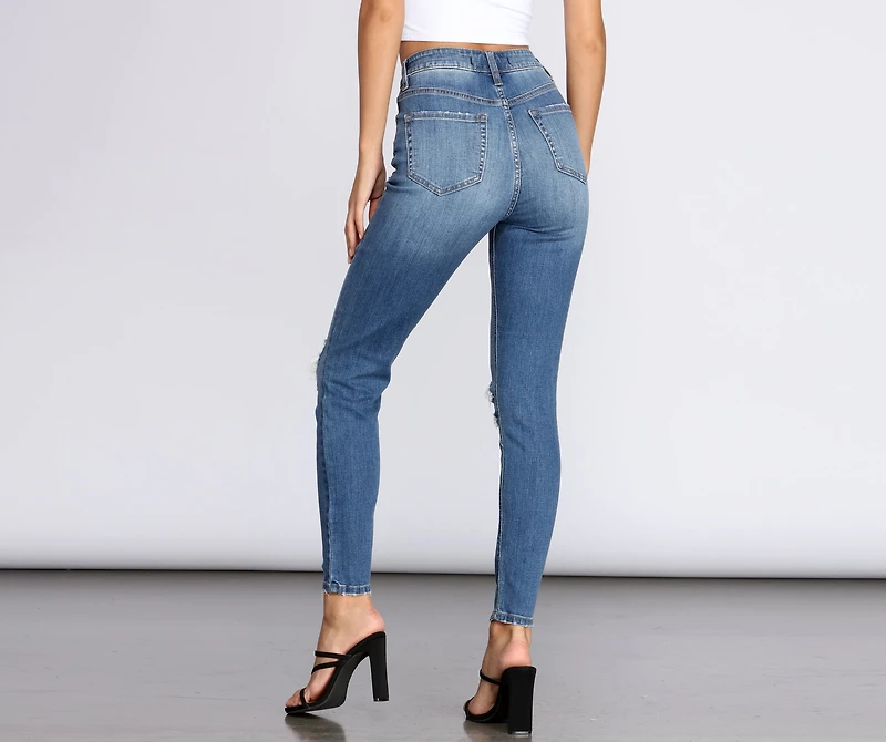Bella Distressed Super High Rise Jeans
