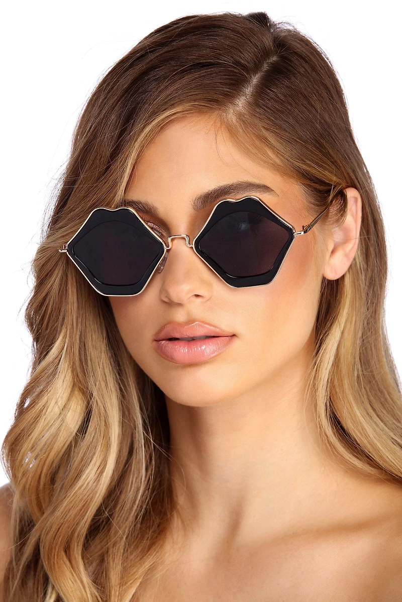 Talk To The Shades Sunglasses