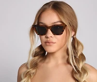 Effortlessly Chic Cat Eye Sunglasses