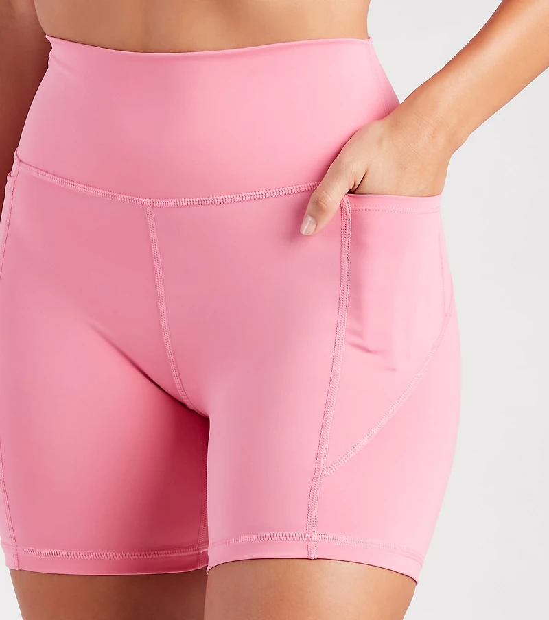 Stylish And Seamless High-Rise Biker Shorts