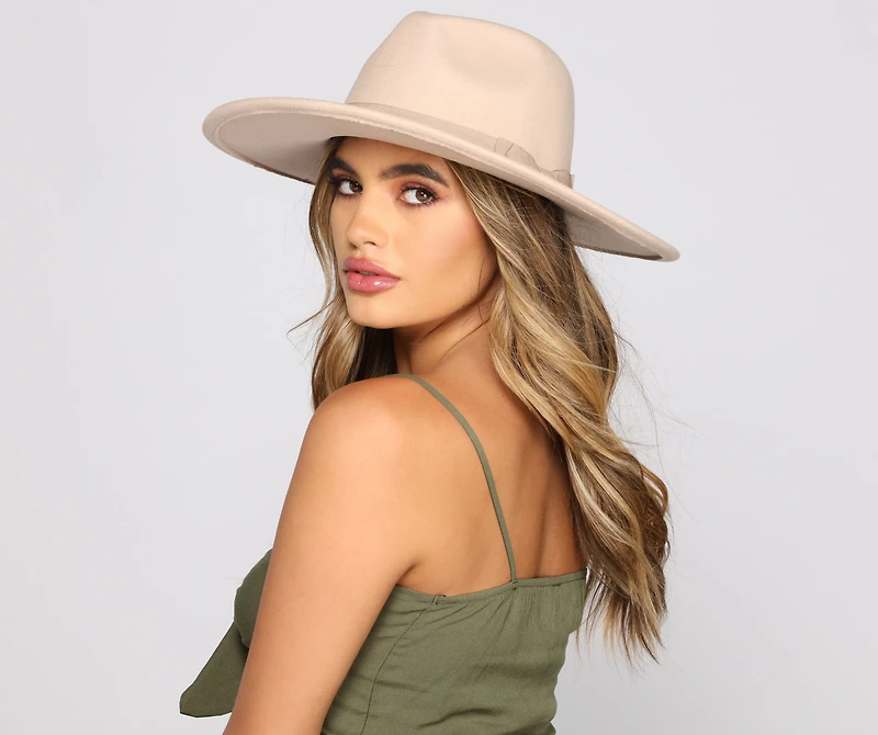Effortlessly On-Trend Panama Hat