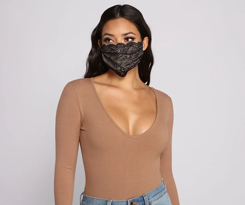 Lace Appeal Face Mask With Earloops