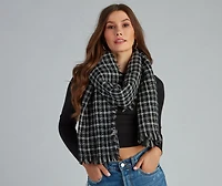 Effortlessly Chic Plaid Scarf