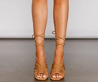 Trendsetting Queen Lace-Up Heels
