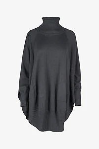 Women's Knit Oversized Turtle-Neck Long Sleeve Sweater | M