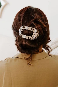Round Flat Hair Clip | | Blonde Tortoise