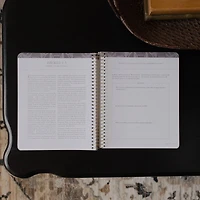 365 Days of Discovering the Beauty of Jesus/ Volume 3