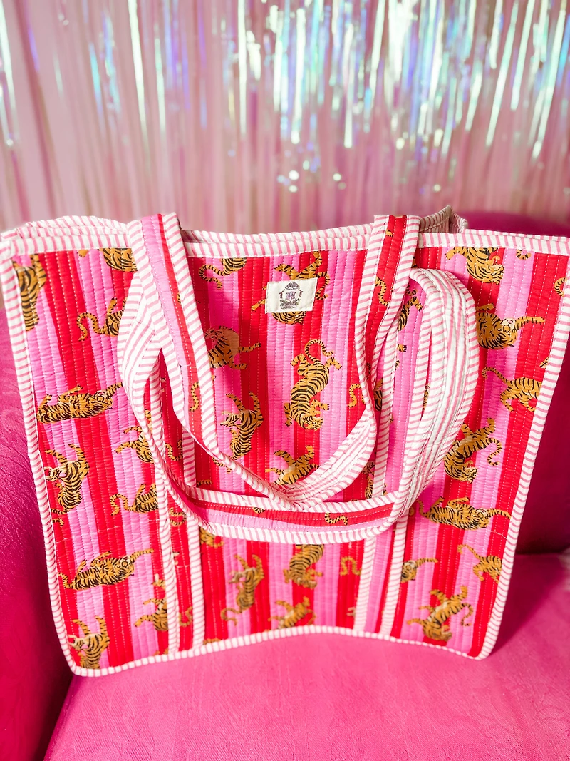 Tiger Lily | Regular Quilted Tote Bag 