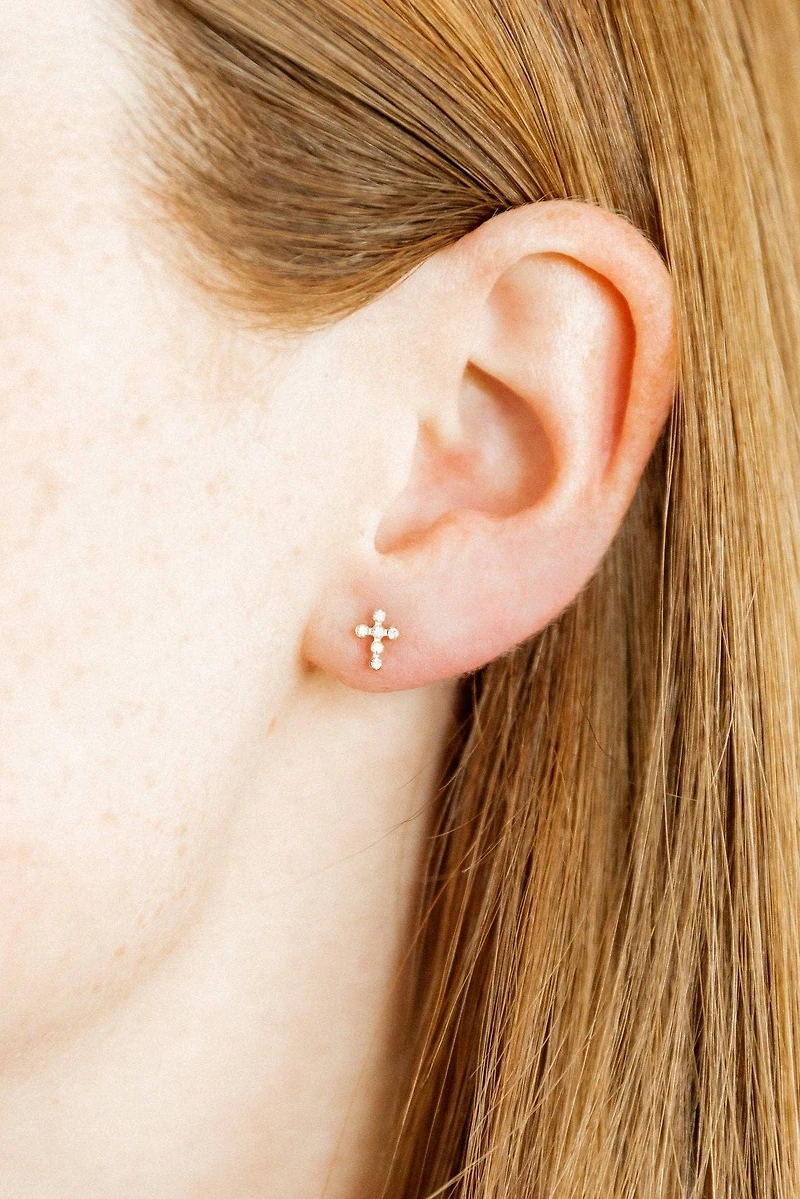 Stud Earrings Clara Cross Gold Sparkle