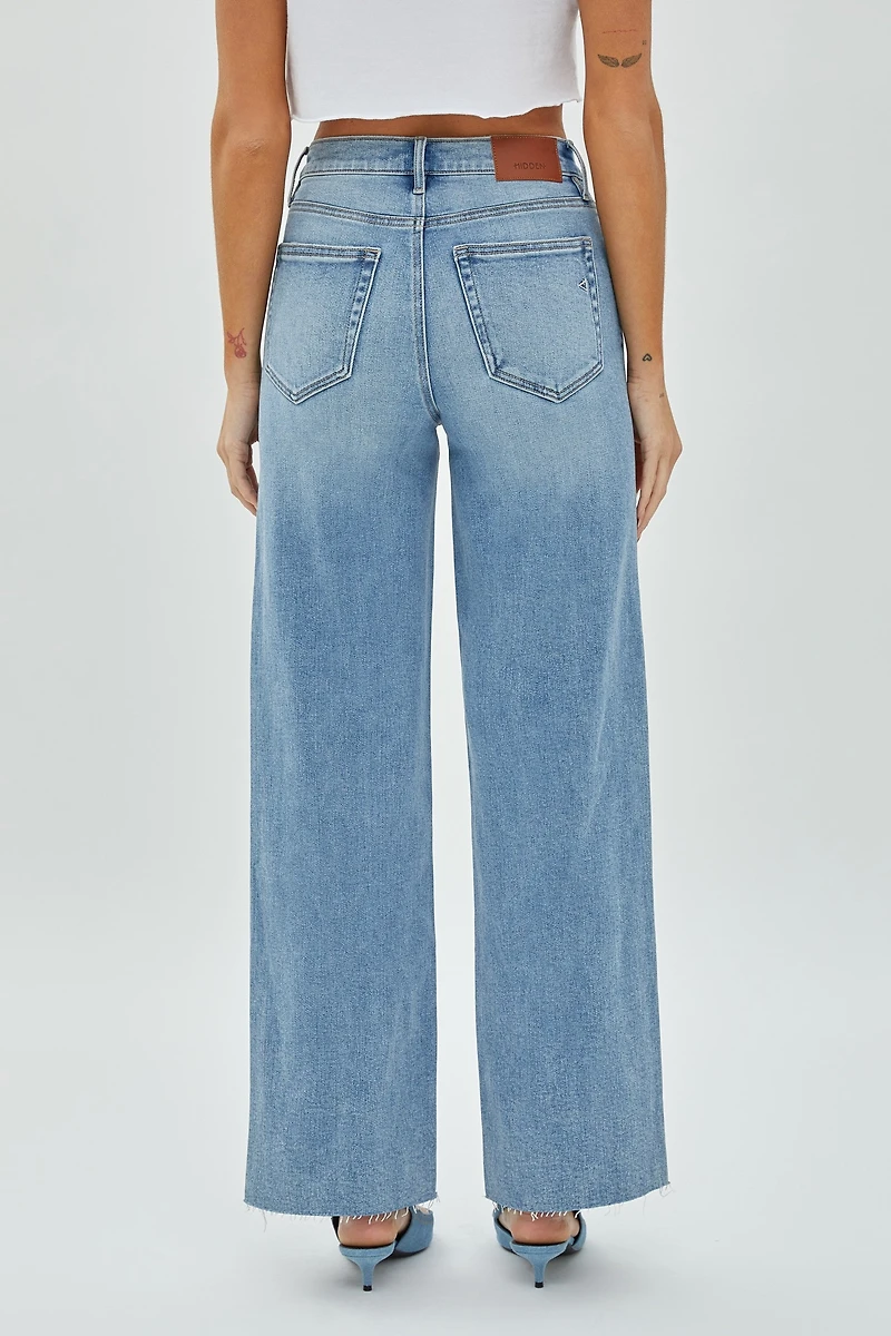 Medium Light Wash Clean Stretch Dad Jean