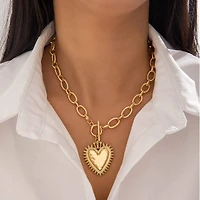 SPIKED HEART CHUNKY CHAIN TOGGLE NECKLACE | 40NK9575: GOLD