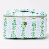 Kiss and Makeup  Heirloom Vine