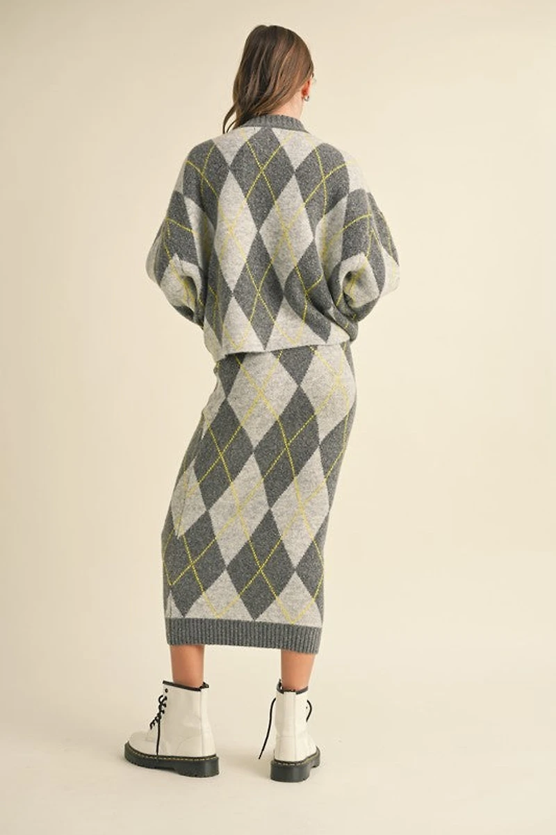 Gray Argyle Print Set