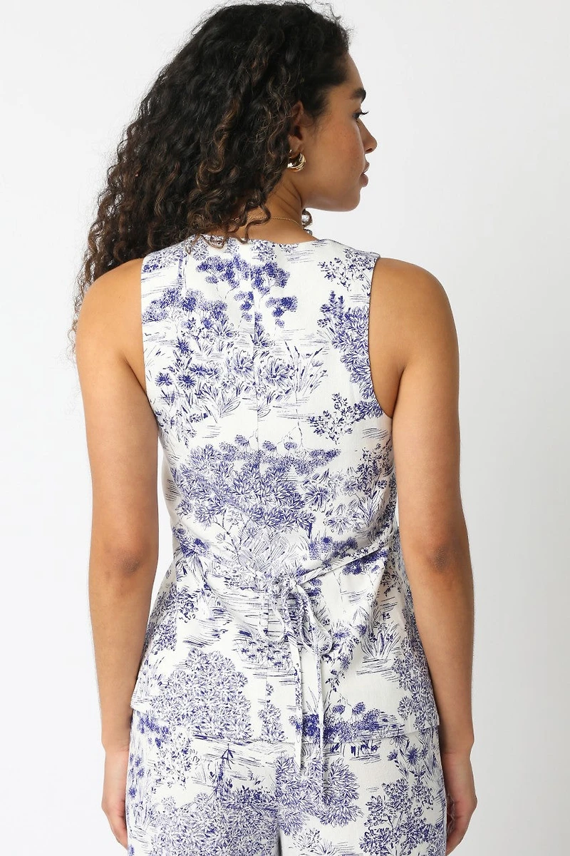 Button Blue Floral Top