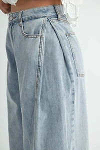 Pleated Wide Leg Jeans