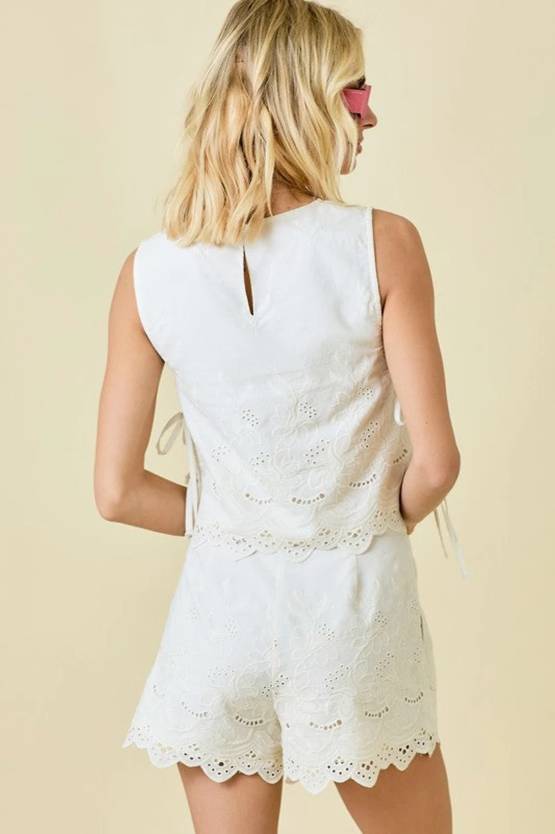 Sleeveless Linen Embroidered Top