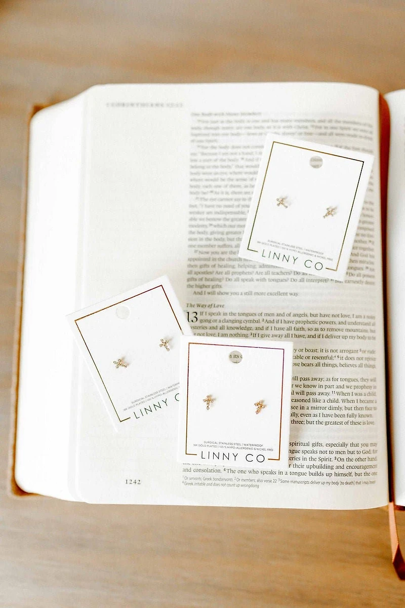 Stud Earrings Clara Cross Gold Sparkle