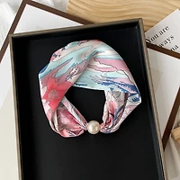 Silky Pink Scarf Necklace With Pearl