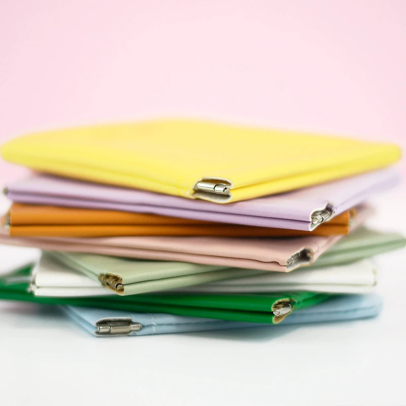 Pistachio Green Squeeze Coin Purse Wallet