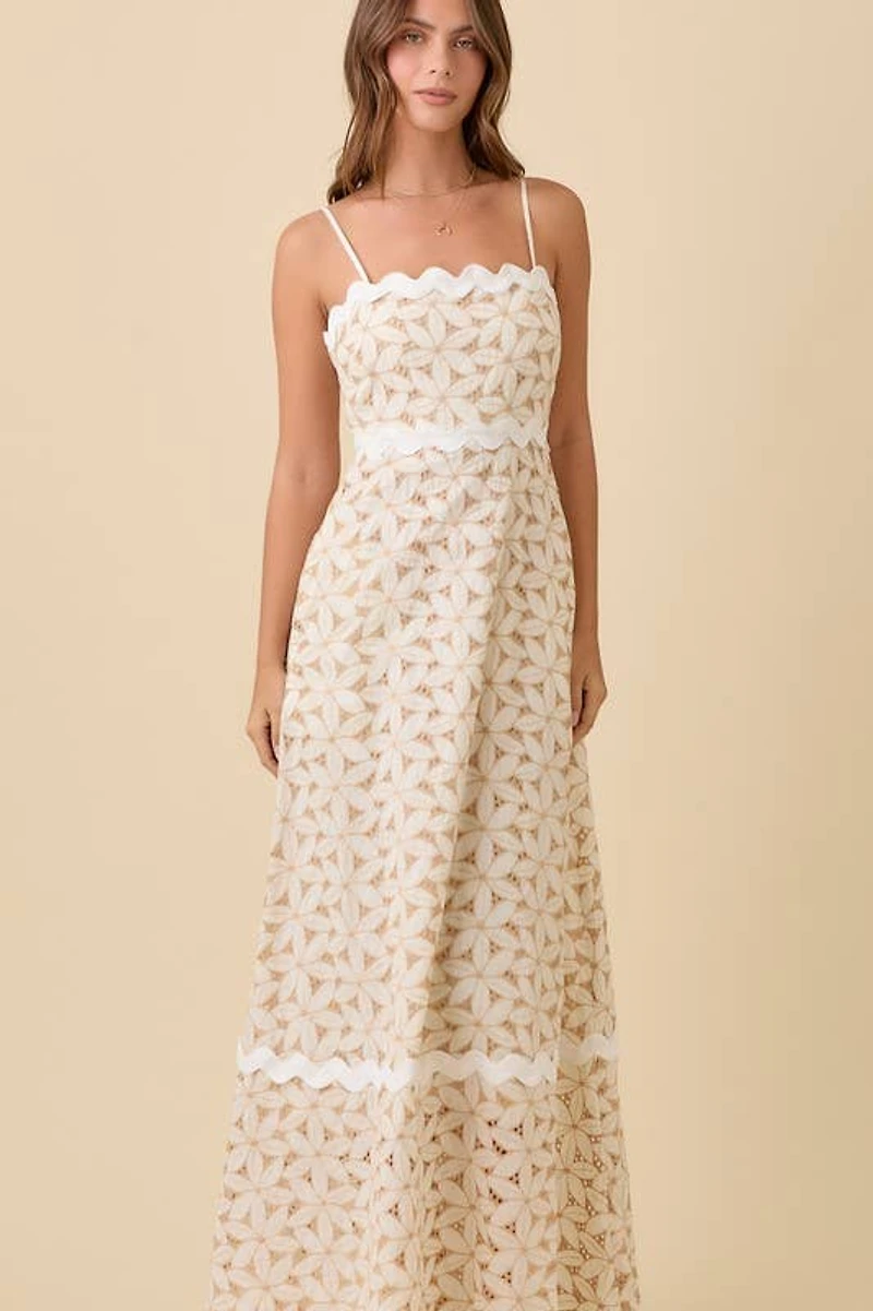 Floral Eyelet Contrast Maxi Dress