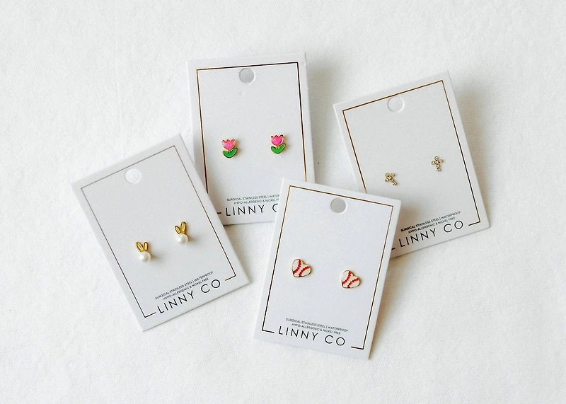 Stud Earrings Clara Cross Gold Sparkle