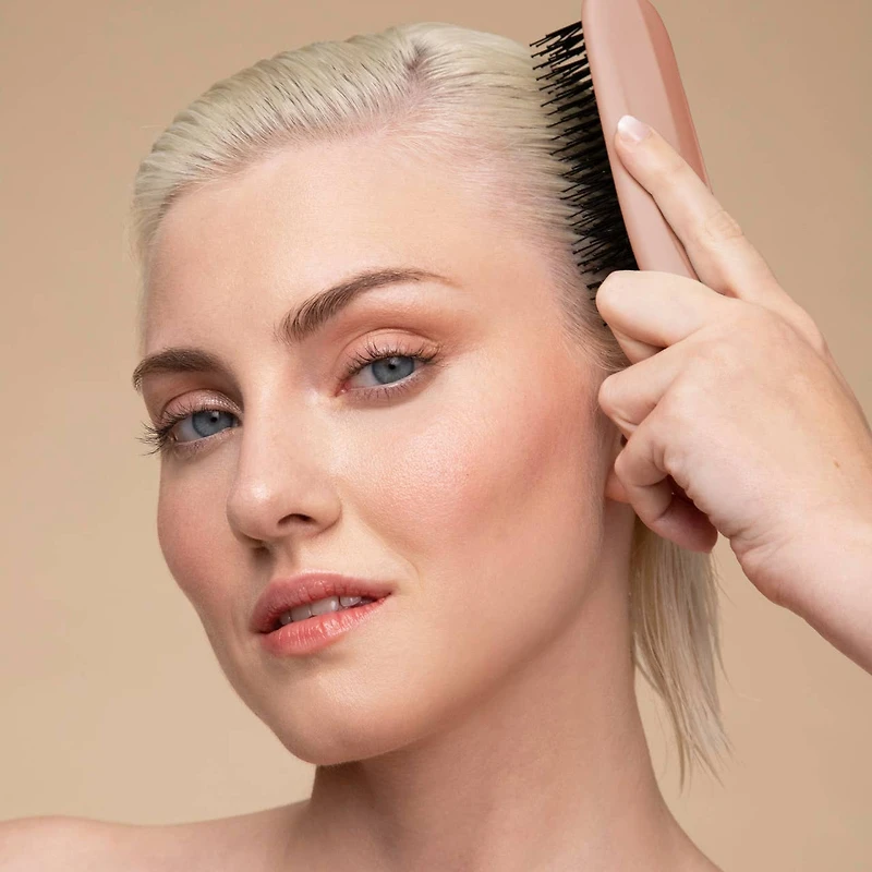 Scalp Renewal Brush in Terracotta