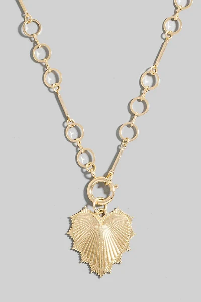 Intricate Heart Pendant Chain Necklace