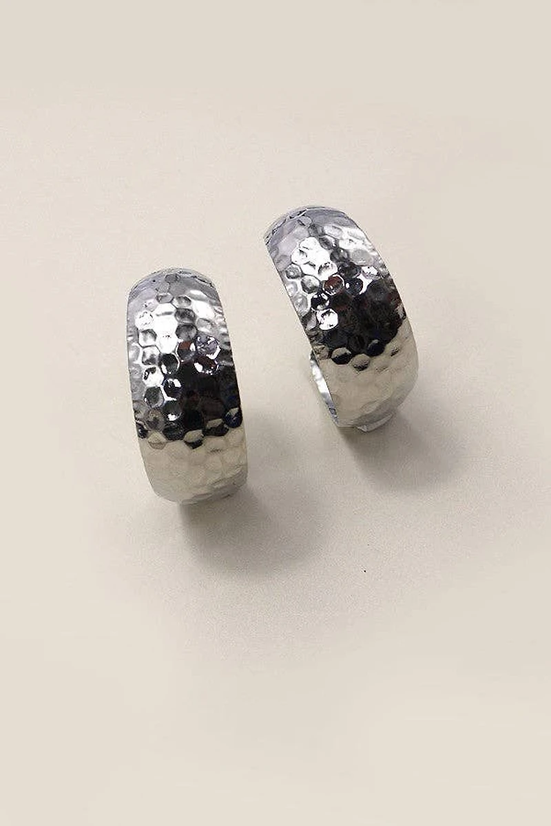 HAMMERED HOOP EARRINGS | 31E23040: GOLD