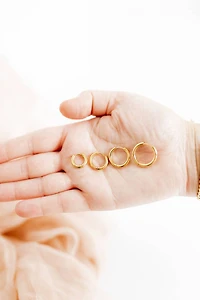 Huggie Earrings  Scarlett Hoop Gold 14mm