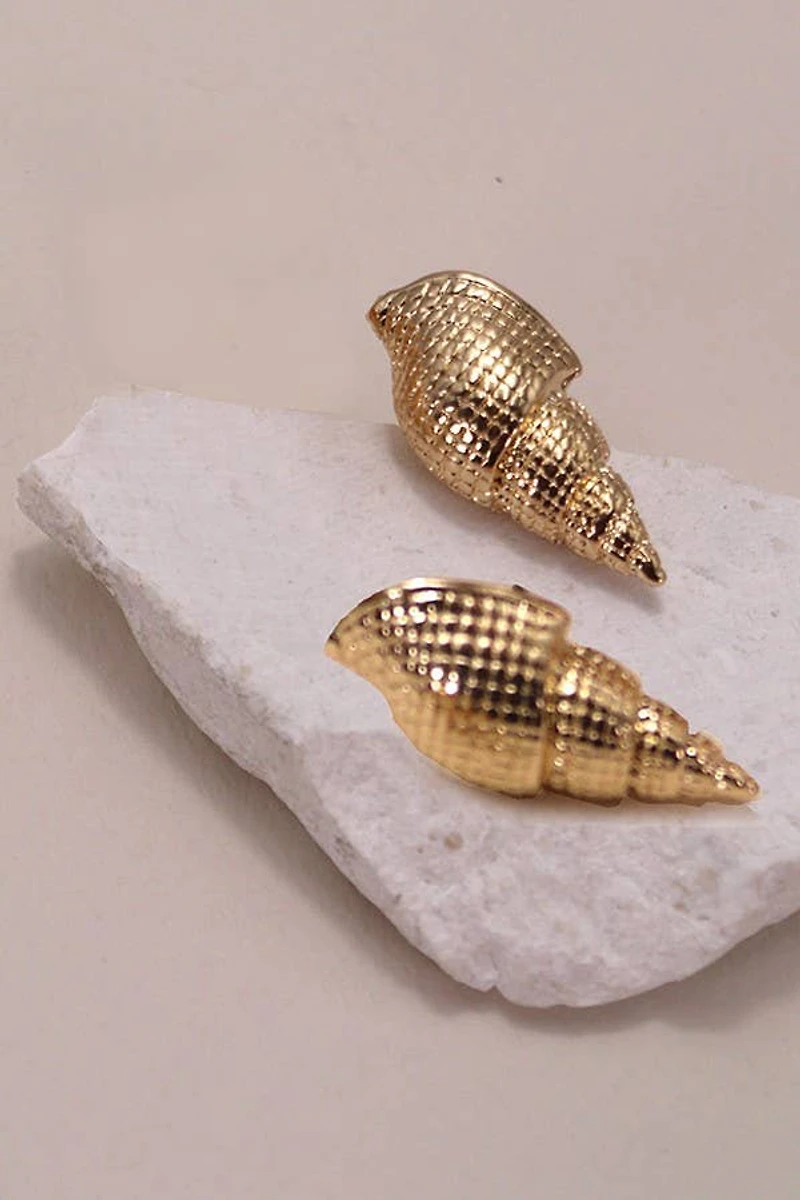 BEACH GOLD CONCH SEASHELL DROP EARRINGS