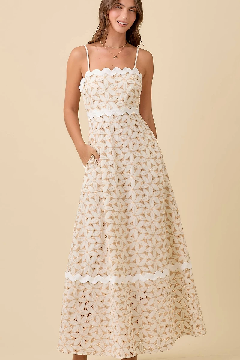 Floral Eyelet Contrast Maxi Dress