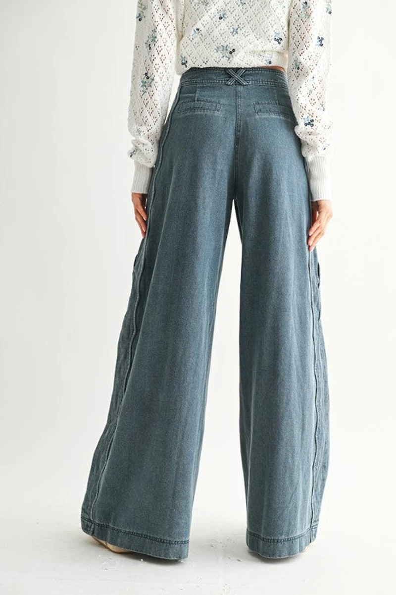 Scallop Wide Leg Denim Pants