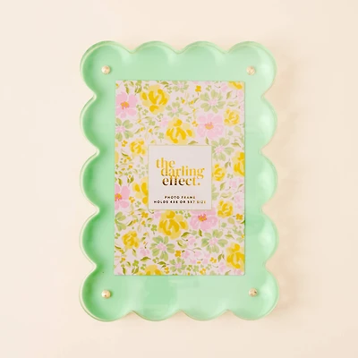 Green Rectangle Scalloped Acrylic Frame