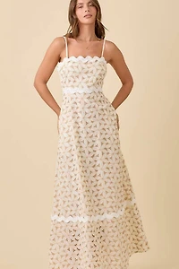 Floral Eyelet Contrast Maxi Dress
