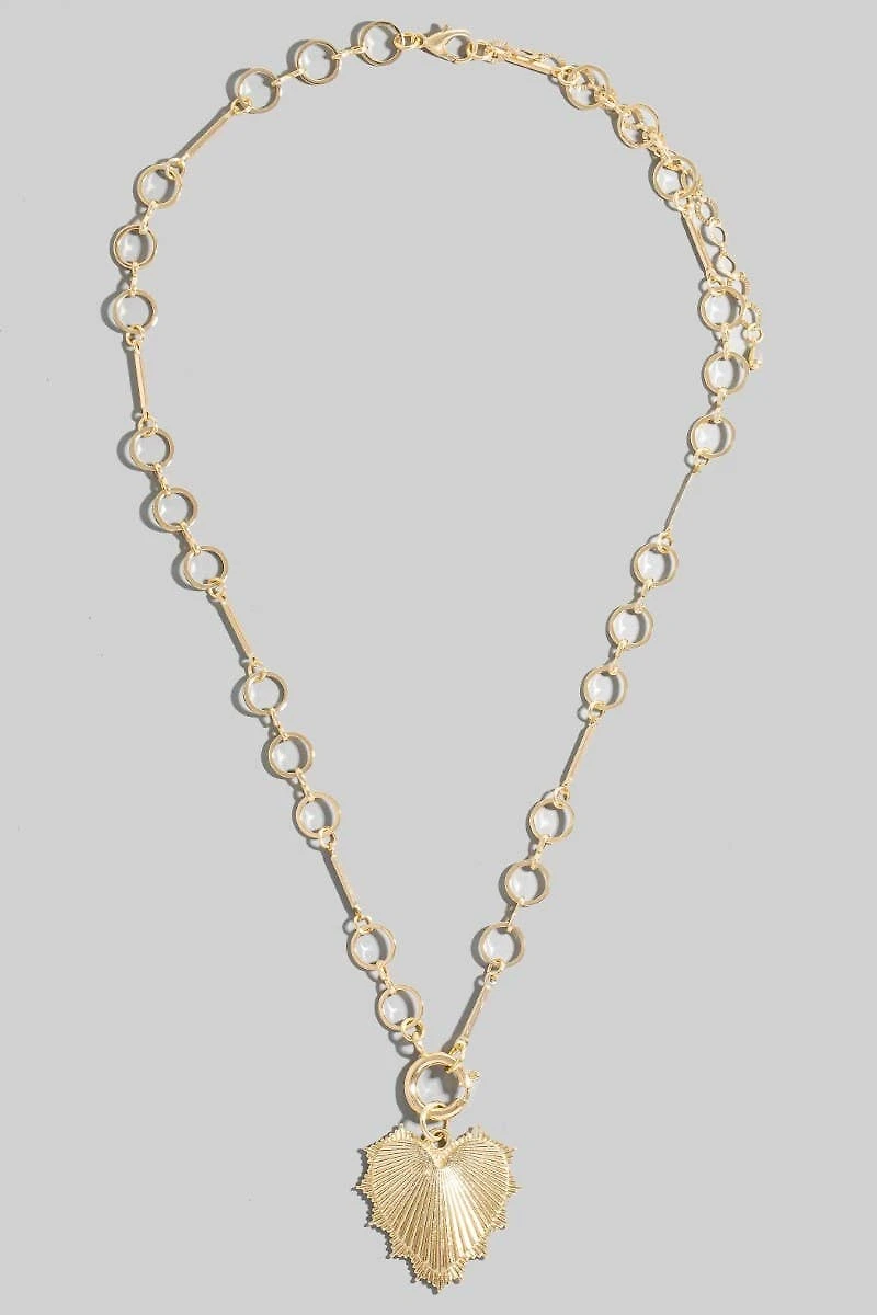 Intricate Heart Pendant Chain Necklace