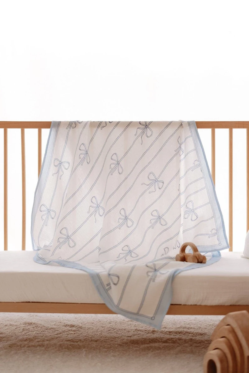 Bow Muslin Baby Blanket