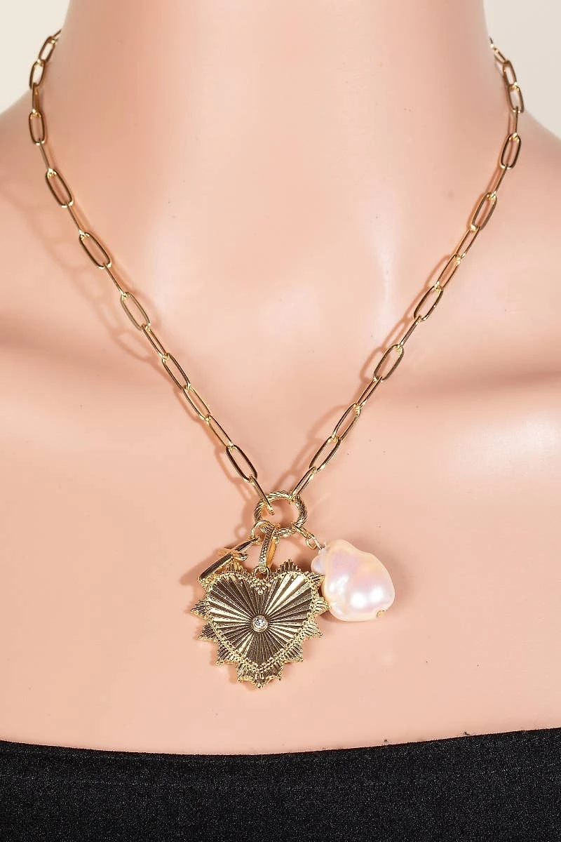 Single Stud Hear And Pearl Charm Chain Necklace
