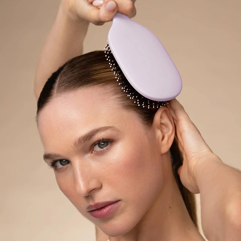 Smooth & Polish Brush in Soft Violet