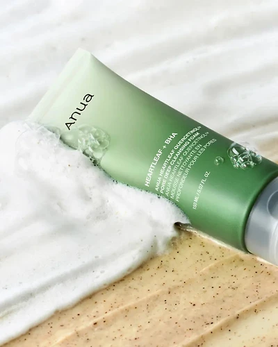 Mousse nettoyante en profondeur des pores au quercétinol Anua Heartleaf
