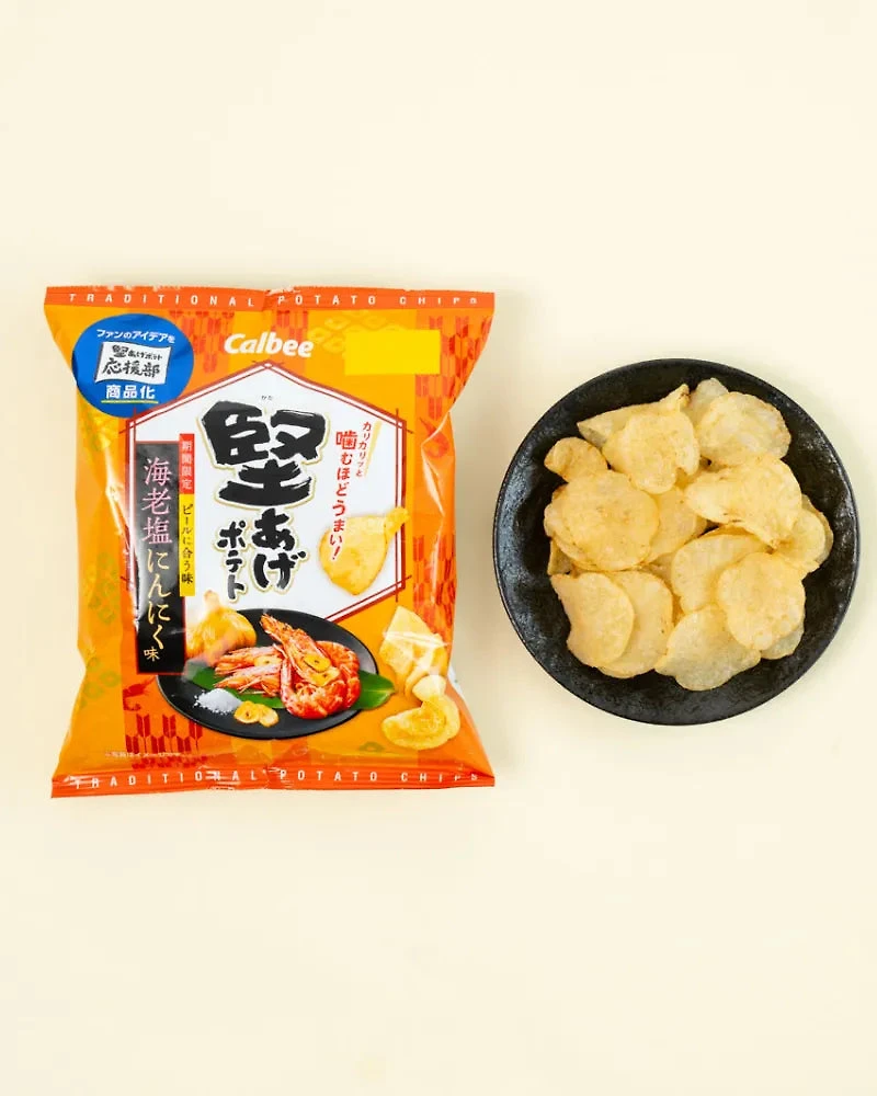 Chips de crevettes au sel et à l'ail Calbee