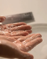 Haruharu Wonder Black Rice Moisture 5.5 Soft Cleansing Gel