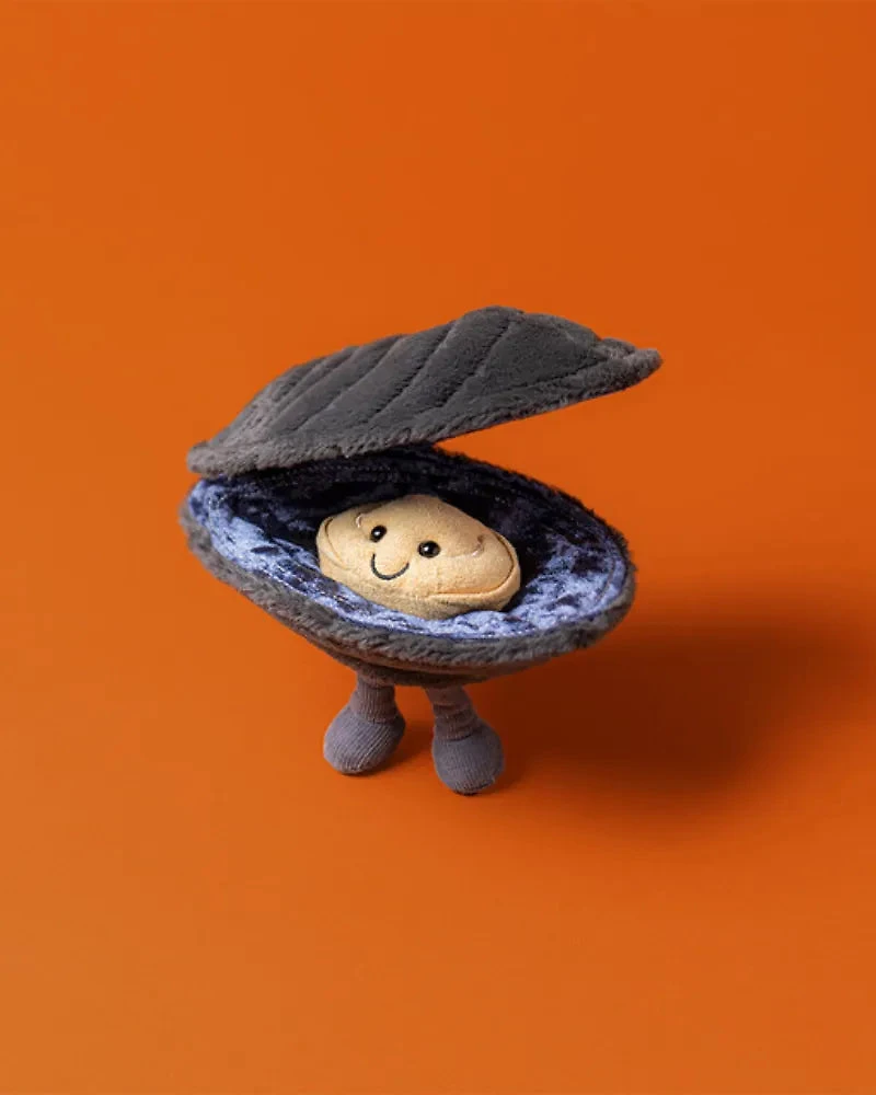 Jellycat Amuseables Michelle Mussel