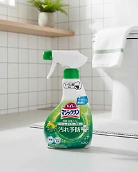 Kao Magiclean Deodorising & Cleaning Toilet Spray