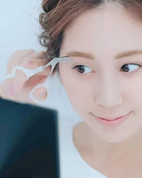 Rosy Rosa 3D Eyebrow Scissors with Comb