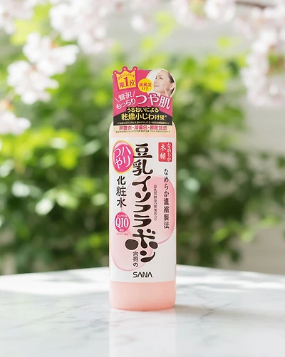 SANA Nameraka Honpo Firming & Radiance Lotion