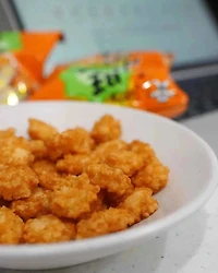 Wang Wang Little Crispy Bites