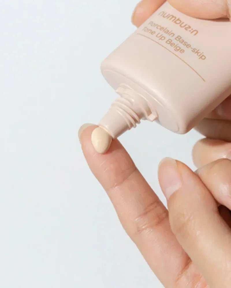 numbuzin no.3 Porcelain Base-Skip Tone Up Beige
