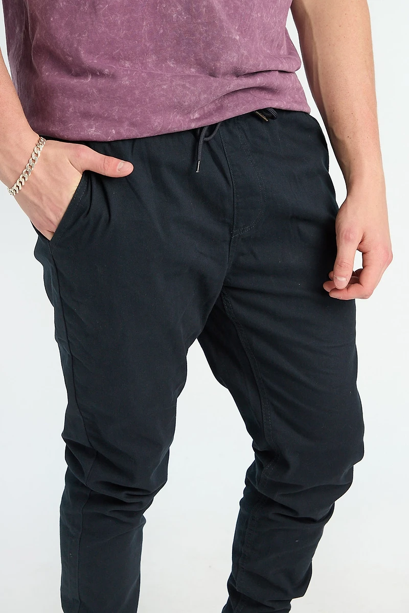 Slim Twill Jogger