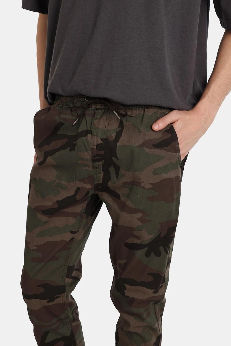 Slim Twill Jogger